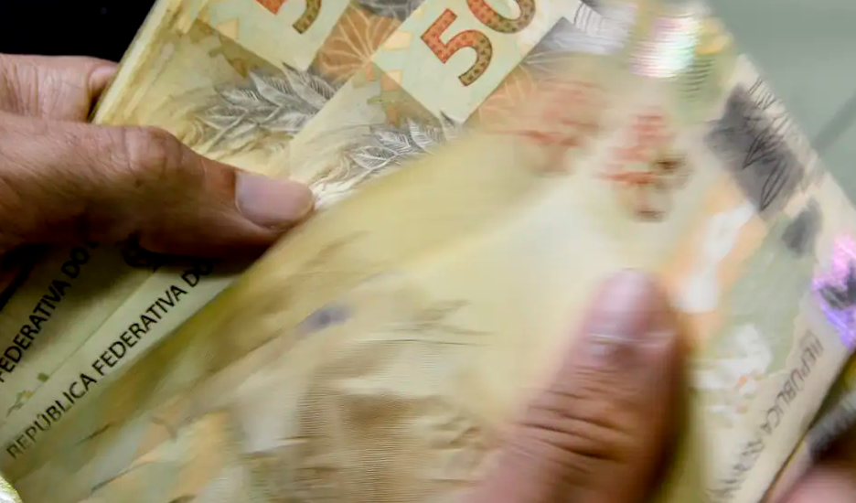 Focus: mercado prevê IPCA acima de 4% e Selic acima de 10% até 2026, aponta relatório